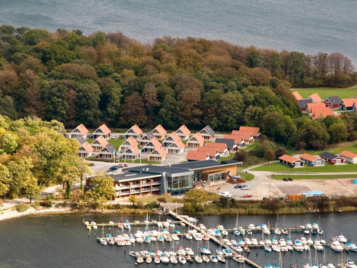 6 Person Holiday Home On A Holiday Park In Gråsten Esterno foto